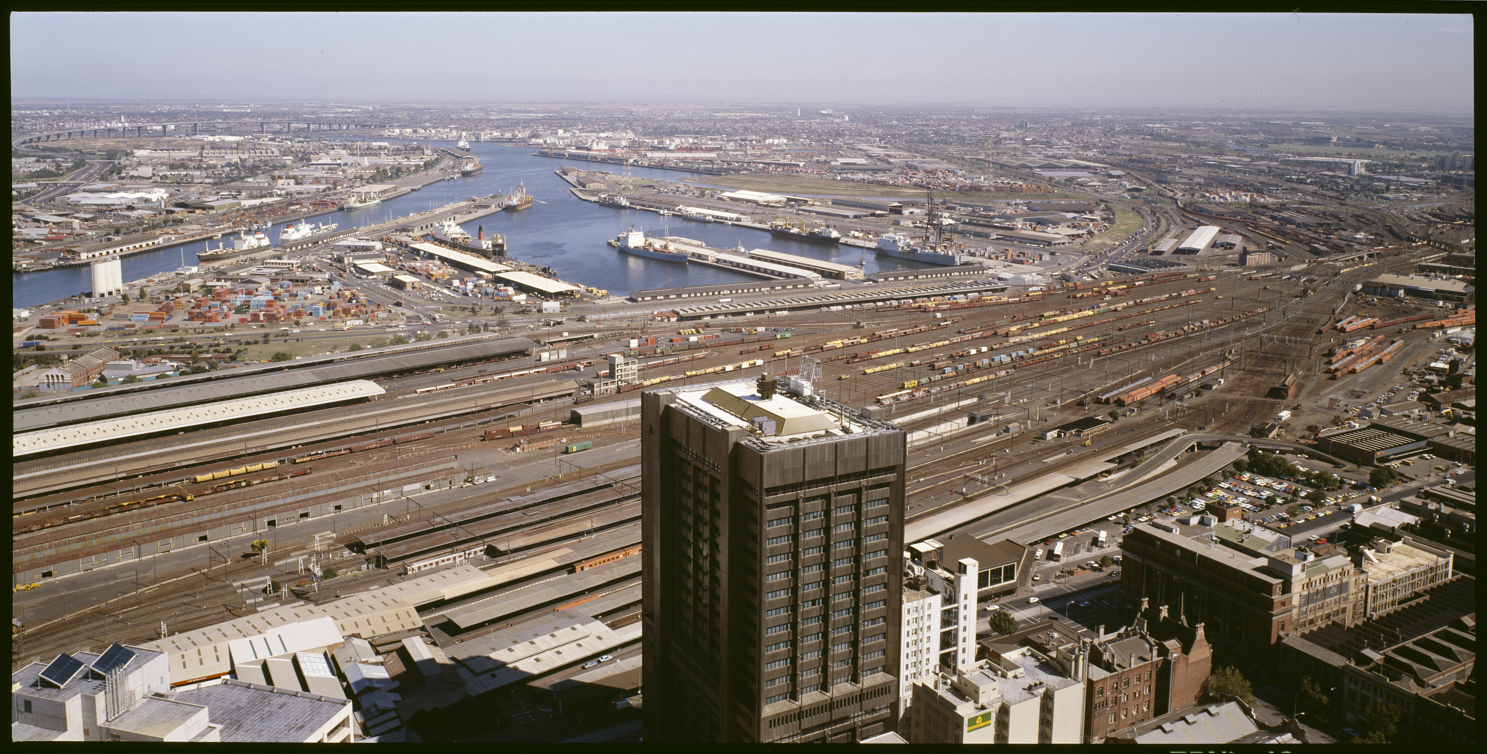 Docklands1.jpg